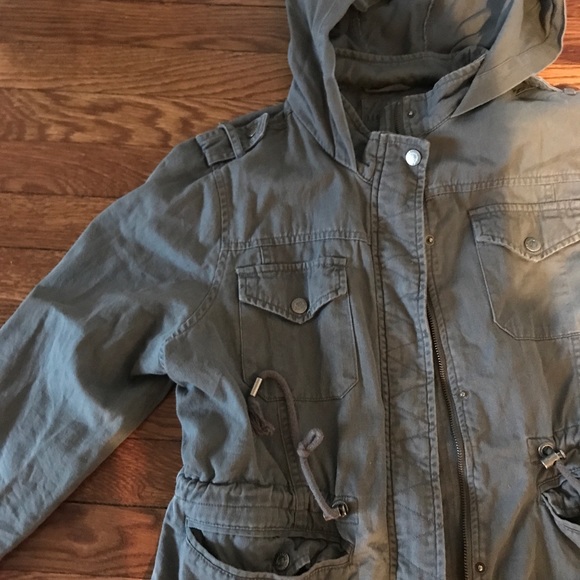 Aeropostale Jacket(Fits size M,L,XL) - Picture 3 of 3